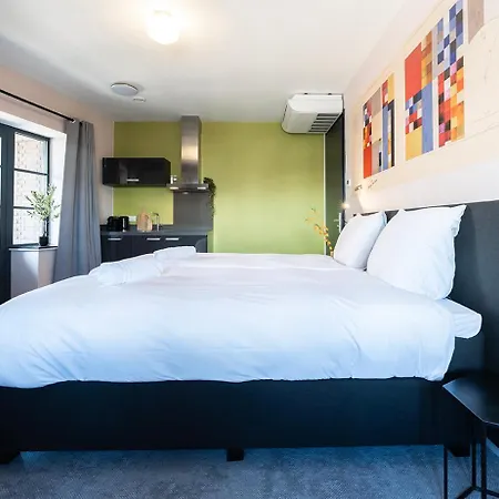 Central Tilburg Apartments Hotel *