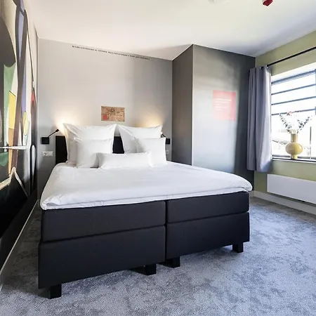 New * Tilburg