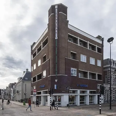Central Tilburg Apartments Hotel