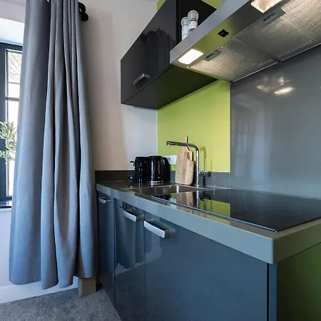 Central Tilburg Apartments Hotel *