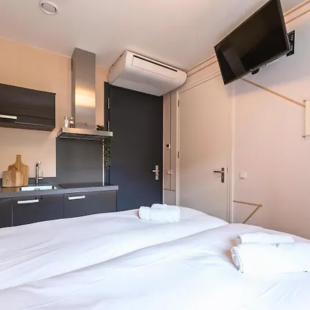 Central Tilburg Apartments Hotel *